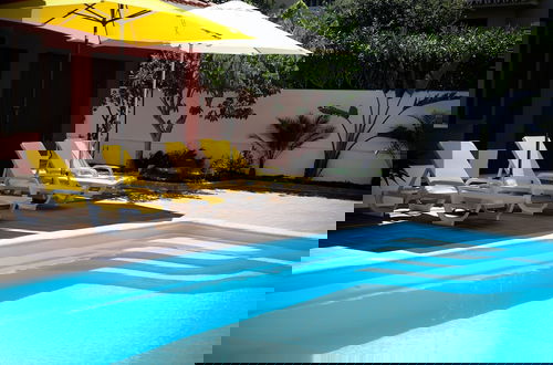 Foto 8 - Summer Villa With Heated Private Pool