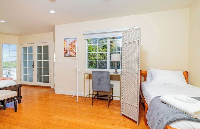 Monterey Park Retreat: Spectacular Views & Comfort - Foto 6