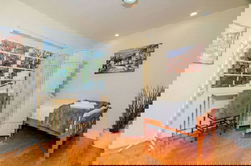 Foto 8 - Monterey Park Retreat: Spectacular Views & Comfort