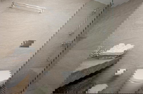 Photo 12 - Sea n City
