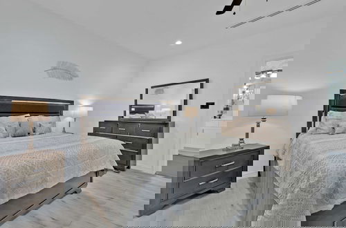 Foto 3 - Immaculate Townhouse w Pool Balcony South Padre