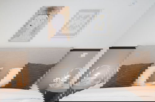 Foto 20 - Seaside Elegance Brand New 2BD Luxury Stay