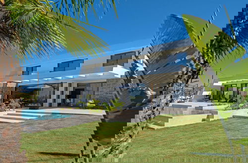 Foto 11 - Aethra Grand- Luxury 5-bed Villa 850m From Beach
