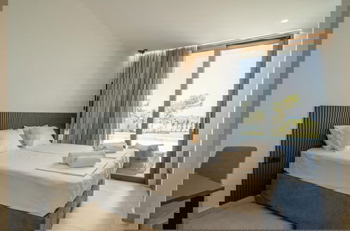 Foto 54 - Aethra Grand- Luxury 5-bed Villa 850m From Beach