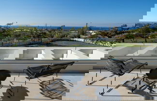 Foto 3 - Aethra Grand- Luxury 5-bed Villa 850m From Beach