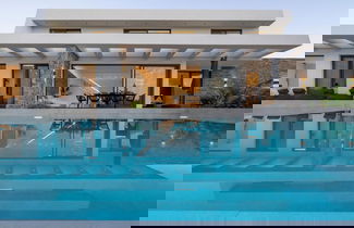 Foto 1 - Aethra Grand- Luxury 5-bed Villa 850m From Beach