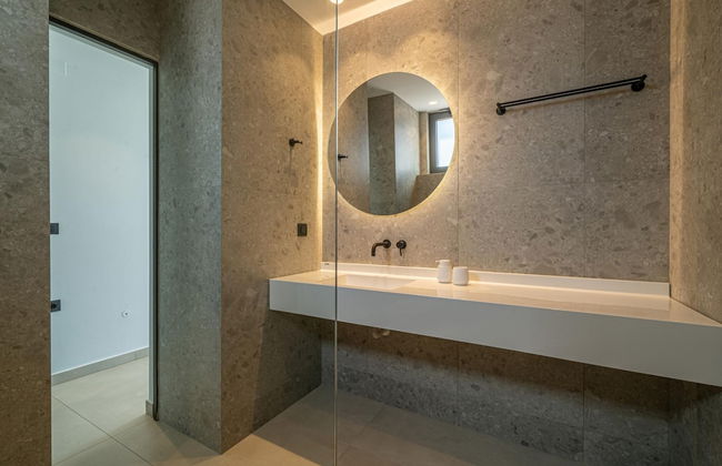 Aethra Grand- Luxury 5-bed Villa 850m From Beach - Photo 47