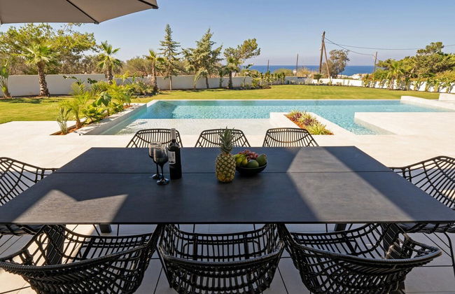 Aethra Grand- Luxury 5-bed Villa 850m From Beach - Photo 14