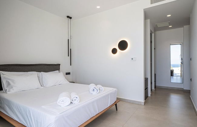 Aethra Grand- Luxury 5-bed Villa 850m From Beach - Photo 40