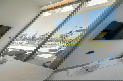 Foto 41 - Aethra Grand- Luxury 5-bed Villa 850m From Beach
