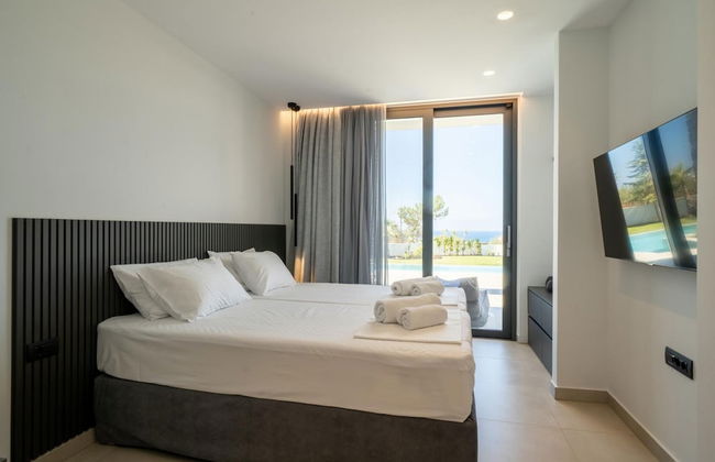 Aethra Grand- Luxury 5-bed Villa 850m From Beach - Photo 56