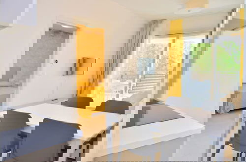 Foto 5 - Sunny and Bright Beautiful Apartment