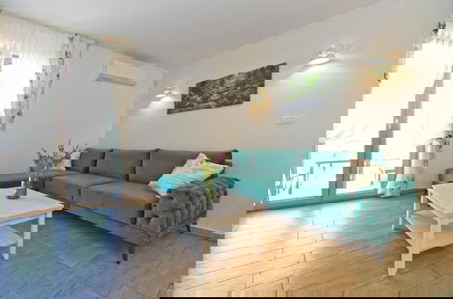 Photo 11 - Elegant Villa With Private Pool in Bale