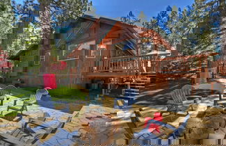 Foto 1 - Teakwood Cozy Wood Cabin with Fireplace