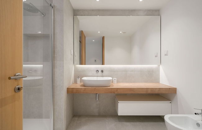 Lagos Deluxe 1 With Pool by Homing - Photo 20