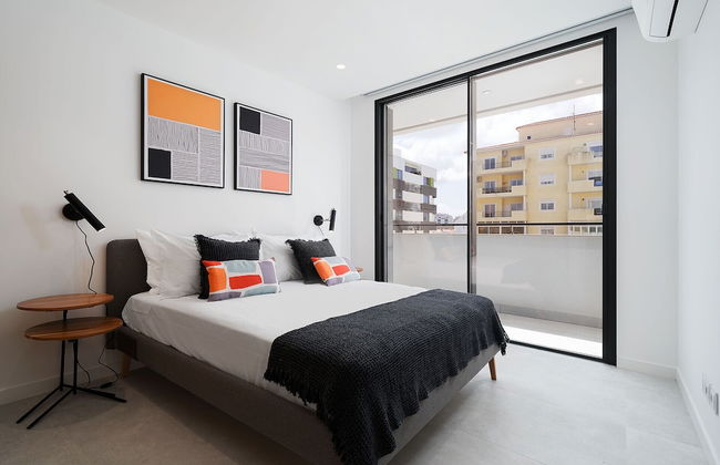 Lagos Deluxe 1 With Pool by Homing - Photo 4