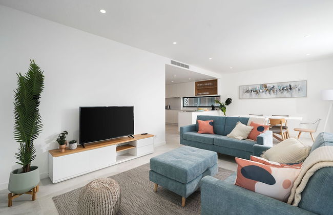 Lagos Deluxe 1 With Pool by Homing - Photo 14