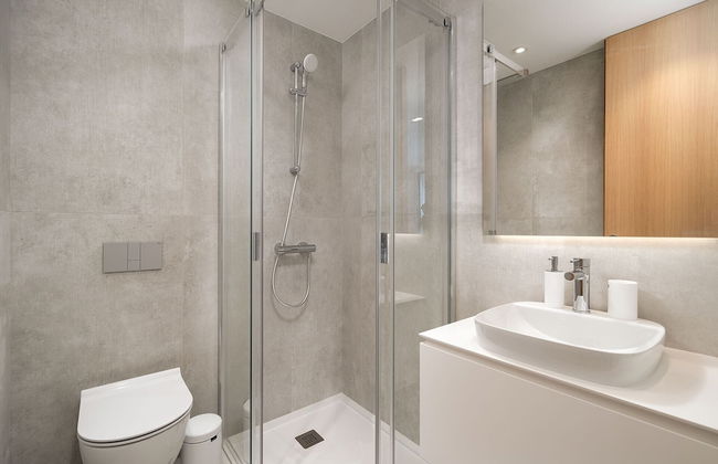 Lagos Deluxe 1 With Pool by Homing - Photo 19