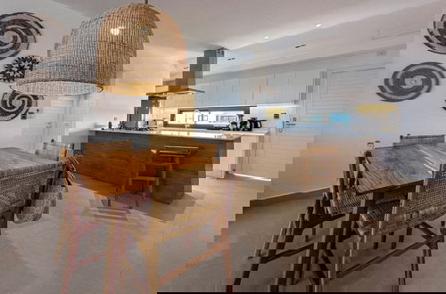 Foto 45 - Luxury 2 Bedroom Apartment