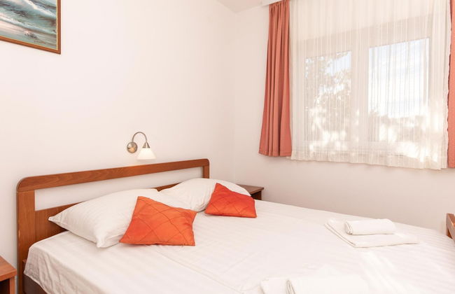 Scenic Elegant Apartments Krk With Balcony and Pool - Foto 3