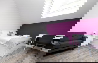 Photo 2 - JOIVY Deluxe Studio near The Meadows