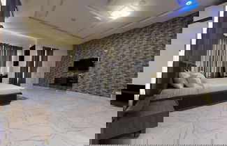 Foto 2 - Carter's Luxury Apartment