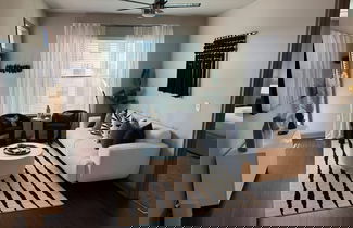 Foto 1 - Ebony Ivory Midtown King Bed
