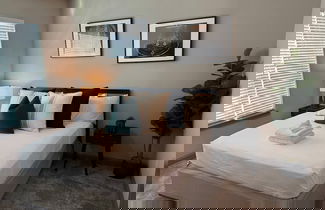Foto 2 - Ebony Ivory Midtown King Bed