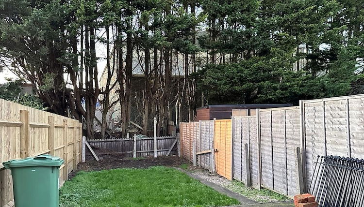 Foto 1 - 3 bed Chill Glouc With 3 Bedrooms and 1 Bathrooms