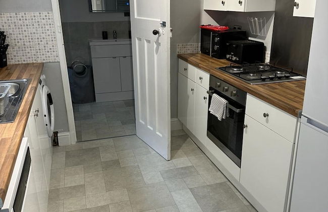 3 bed Chill Glouc With 3 Bedrooms and 1 Bathrooms - Foto 2
