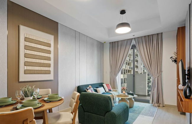 1BR Apt Near Downtown Dubai Pool Skyline Views - Photo 7