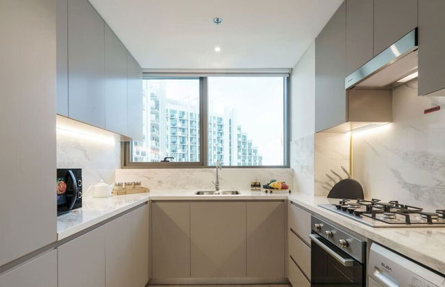 1BR Apt Near Downtown Dubai Pool Skyline Views - Photo 14