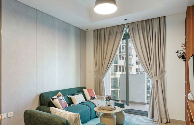 1BR Apt Near Downtown Dubai Pool Skyline Views - Photo 6