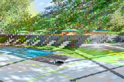 Foto 18 - Fresh Modern With Pool Oasis