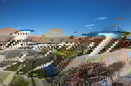 Foto 1 - Champions Gate condos by UNE