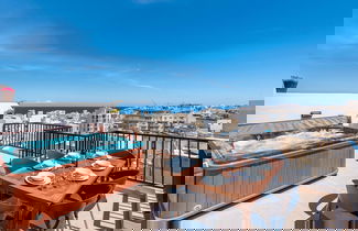 Photo 1 - Seashells Seaview Penthouse With Hottub