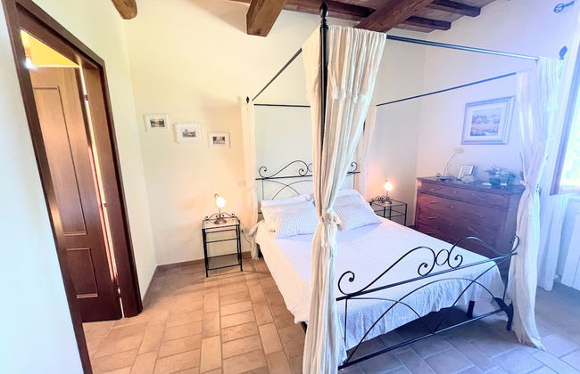 Detached Villa - Sleeps 10 - Pool - Pergola - Playground for Children - Wifi - Foto 3