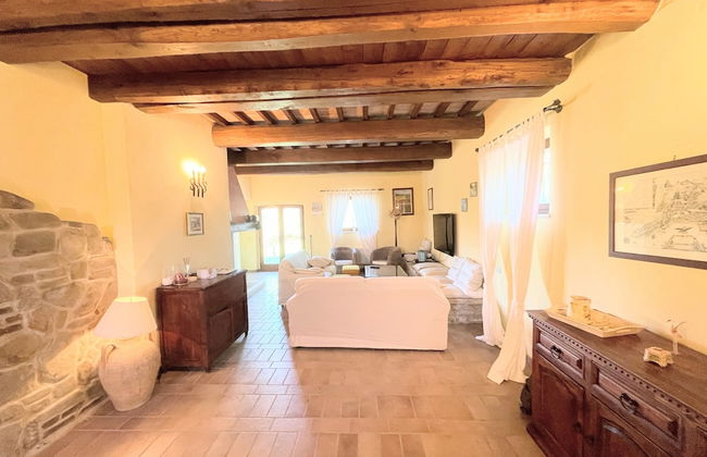 Detached Villa - Sleeps 10 - Pool - Pergola - Playground for Children - Wifi - Foto 21