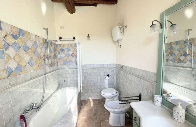 Detached Villa - Sleeps 10 - Pool - Pergola - Playground for Children - Wifi - Foto 37