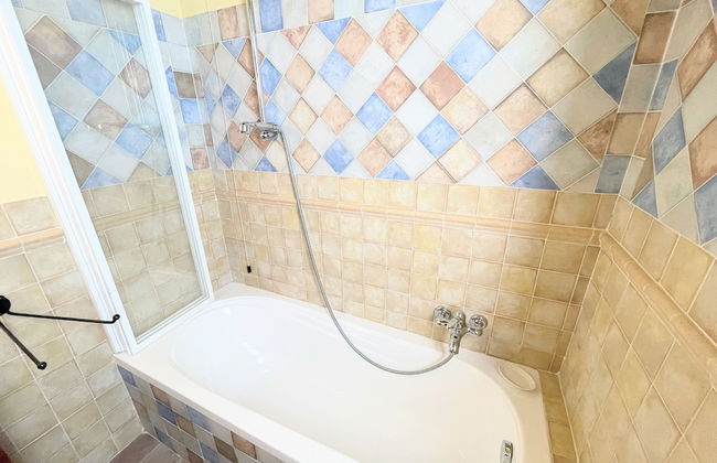 Detached Villa - Sleeps 10 - Pool - Pergola - Playground for Children - Wifi - Foto 35