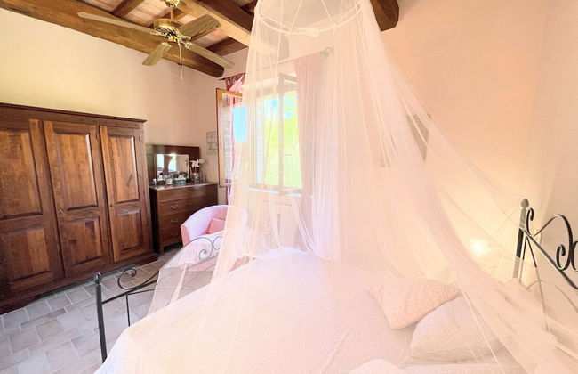 Detached Villa - Sleeps 10 - Pool - Pergola - Playground for Children - Wifi - Foto 12