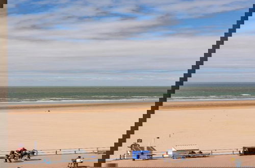 Foto 37 - Apartment With Frontal sea View in Ostend