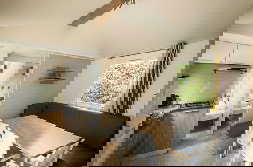 Foto 8 - Modern Chalet With Terrace in the Belgian Ardenne