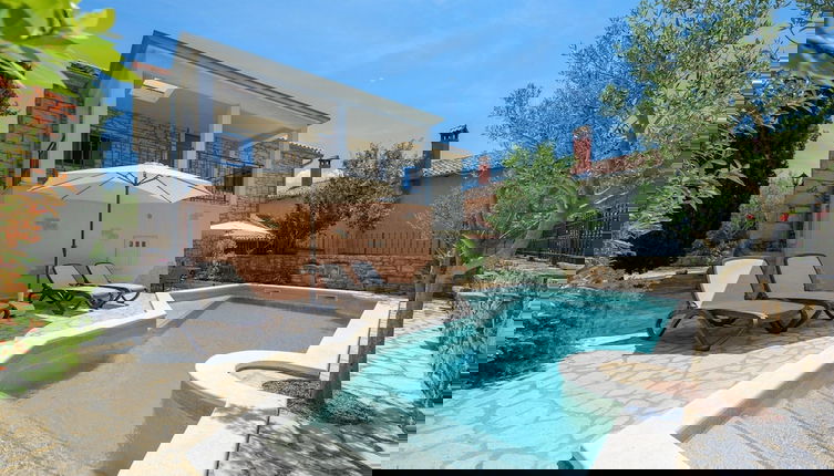 Photo 1 - Pretty Villa With Balcony