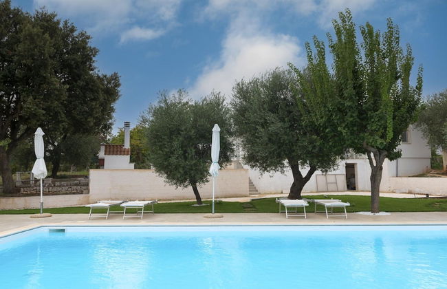 Villa Near Cisternino With Pool and Orchard - Foto 1