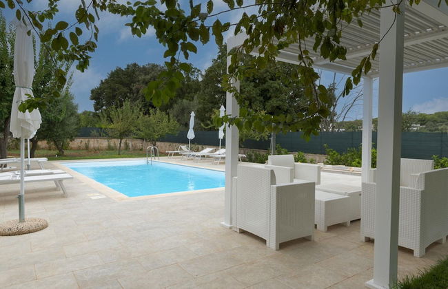 Villa Near Cisternino With Pool and Orchard - Foto 27
