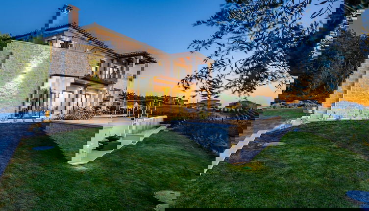 Foto 1 - Comfortable Villa With Central Heating
