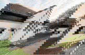 Foto 1 - Rustic and Radiant Retreat Apartments With Terrace