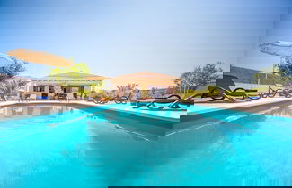 Photo 3 - Villa With Pool & Terrace