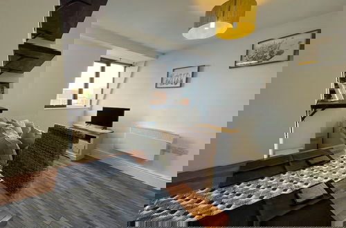 Photo 9 - 2 Bed Urban Retreat in Sheffield